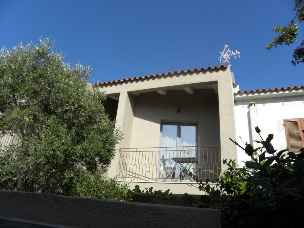 Petra Sarda Apartment San Pantaleo Exterior foto